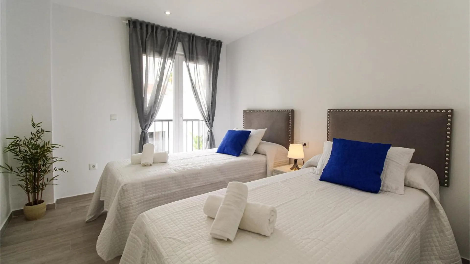 3 Bedroom Nice Apartment In Benajarafe
