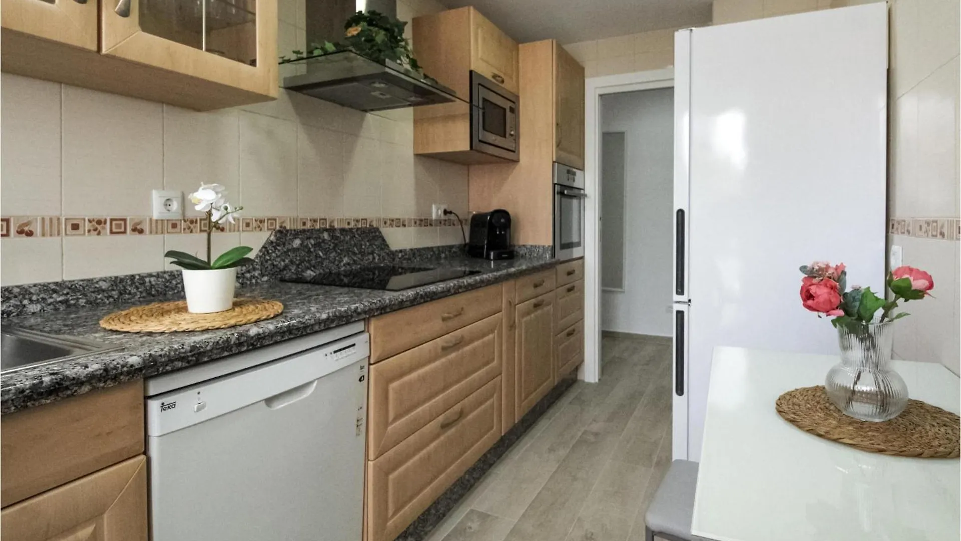 3 Bedroom Nice Apartment In Benajarafe 0*,